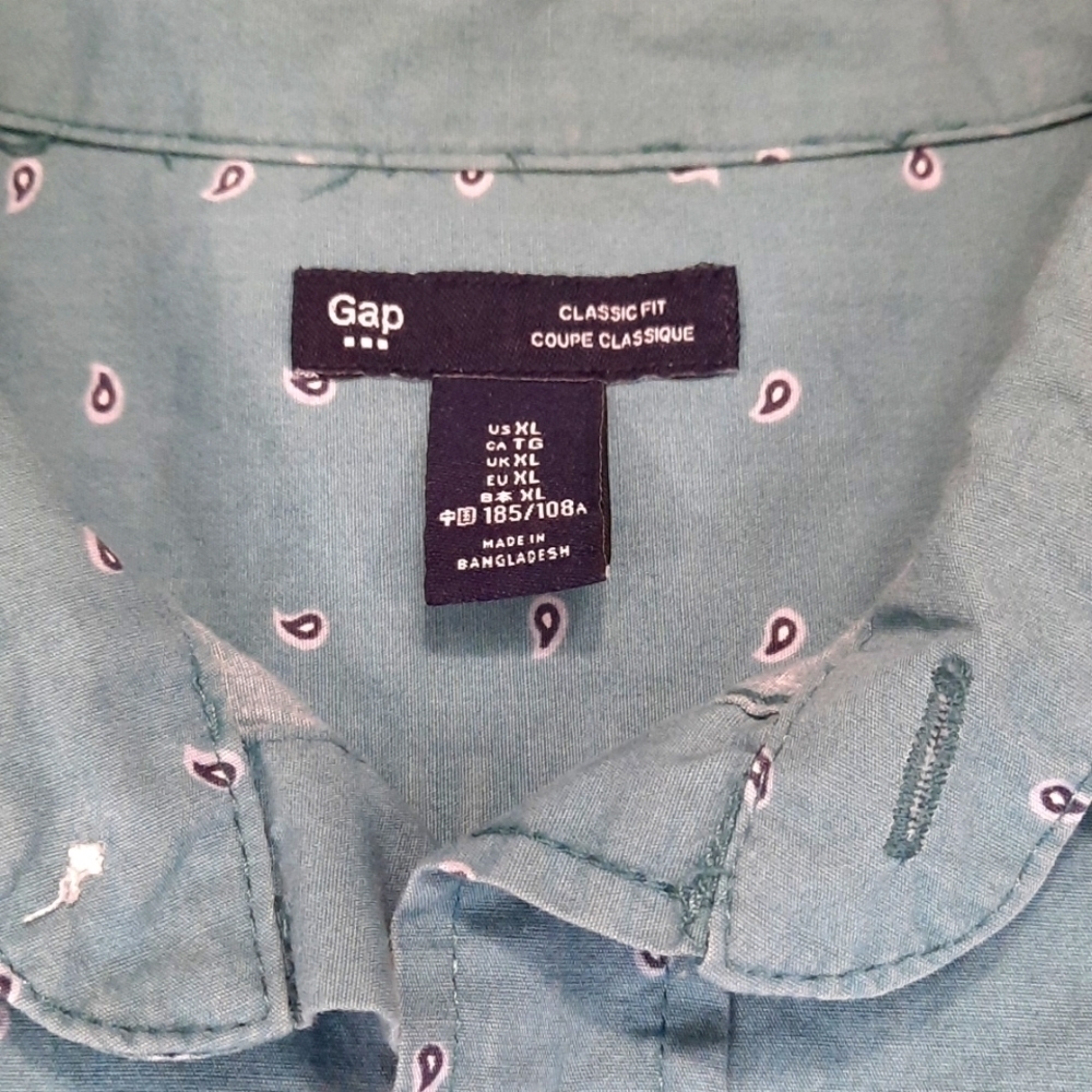 Mens Gap Classic Fit Button Up Shirt - Picture 3 of 4